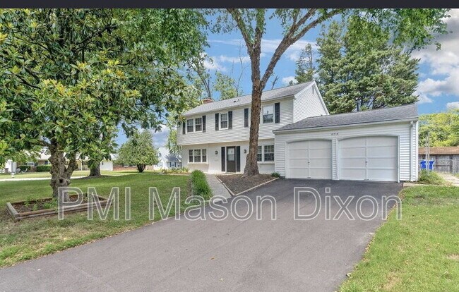 Building Photo - 12718 Haskell Ln