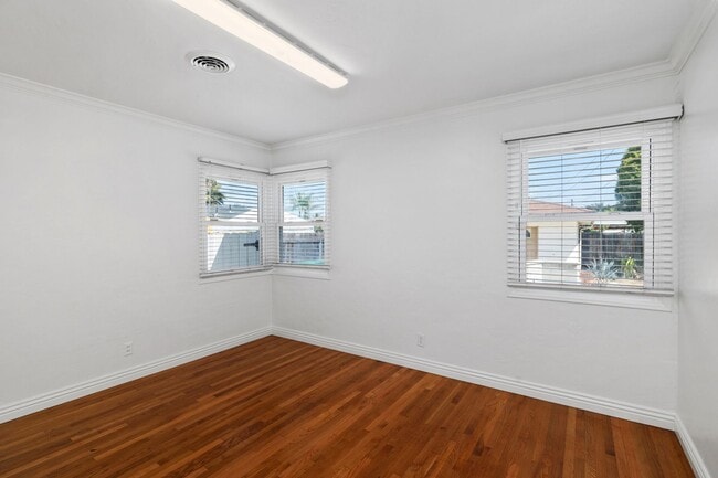 Building Photo - Lovely College Area Home
