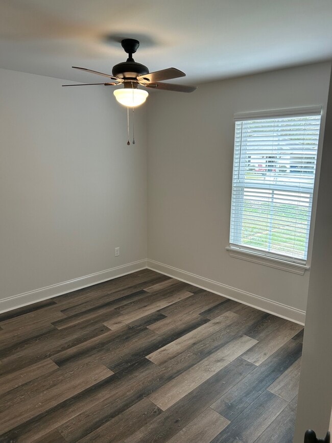 Building Photo - 70372 C St