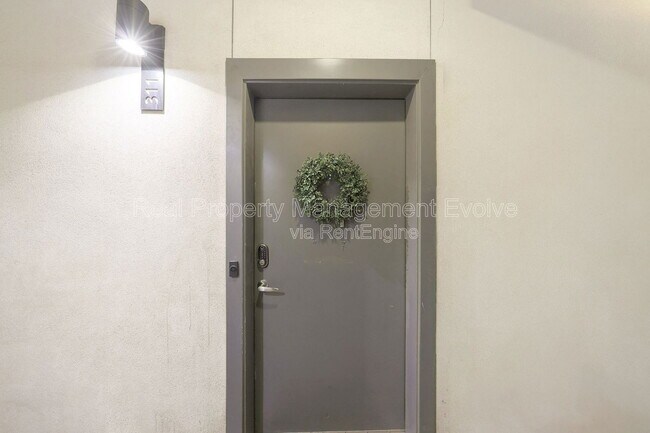 Building Photo - 1130 N 2nd St