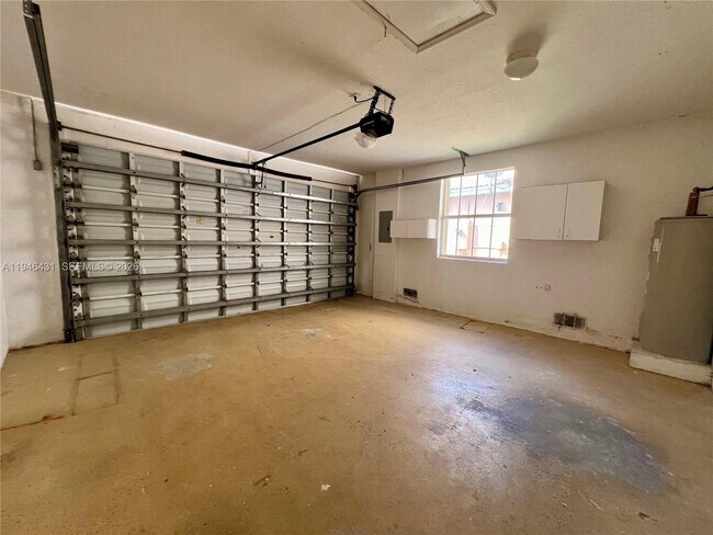 Building Photo - 9047 SW 161st Terrace