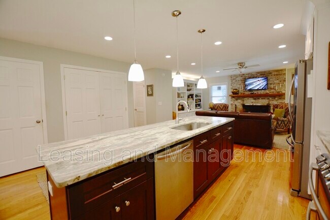 Building Photo - 2920 Limestone Blvd