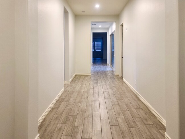 Building Photo - 20917 E Reins Rd