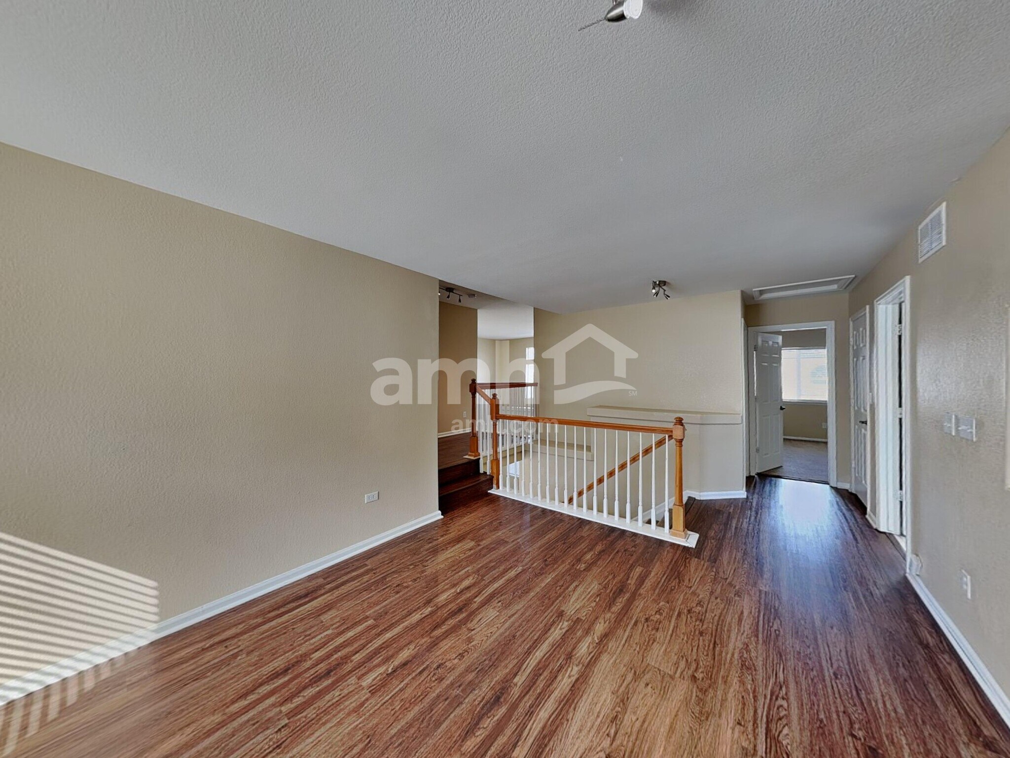 Building Photo - 4892 Waldenwood Dr