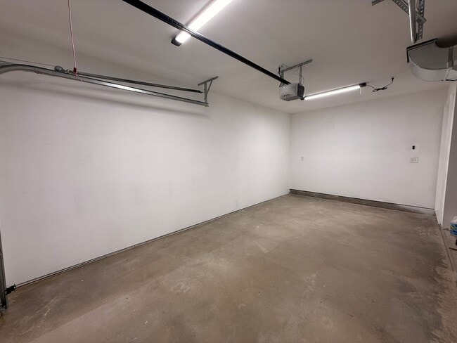 Building Photo - 45 Crystal Springs Rd