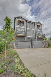 Building Photo - 2137 Buena Vista Pike