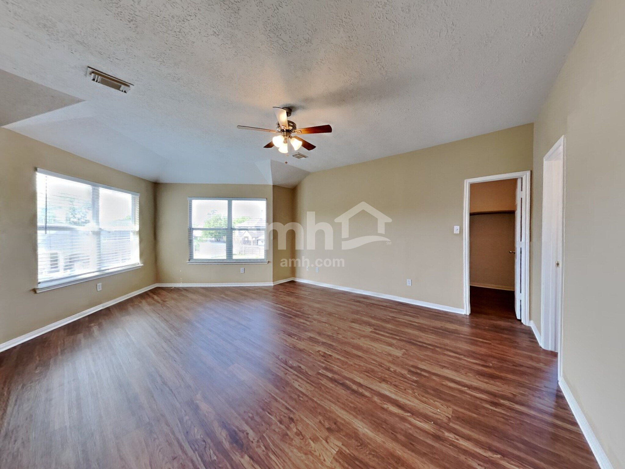 Building Photo - 9419 Stoneridge Canyon Ln