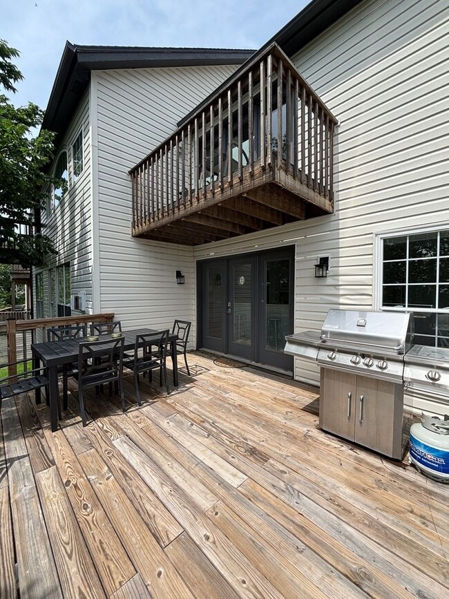 Building Photo - Luxury Home with incredible views in Minsh...
