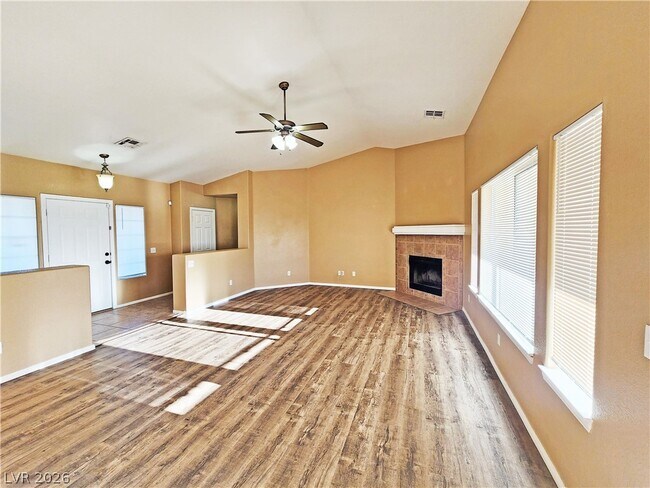 Building Photo - 3680 Ravine Ave