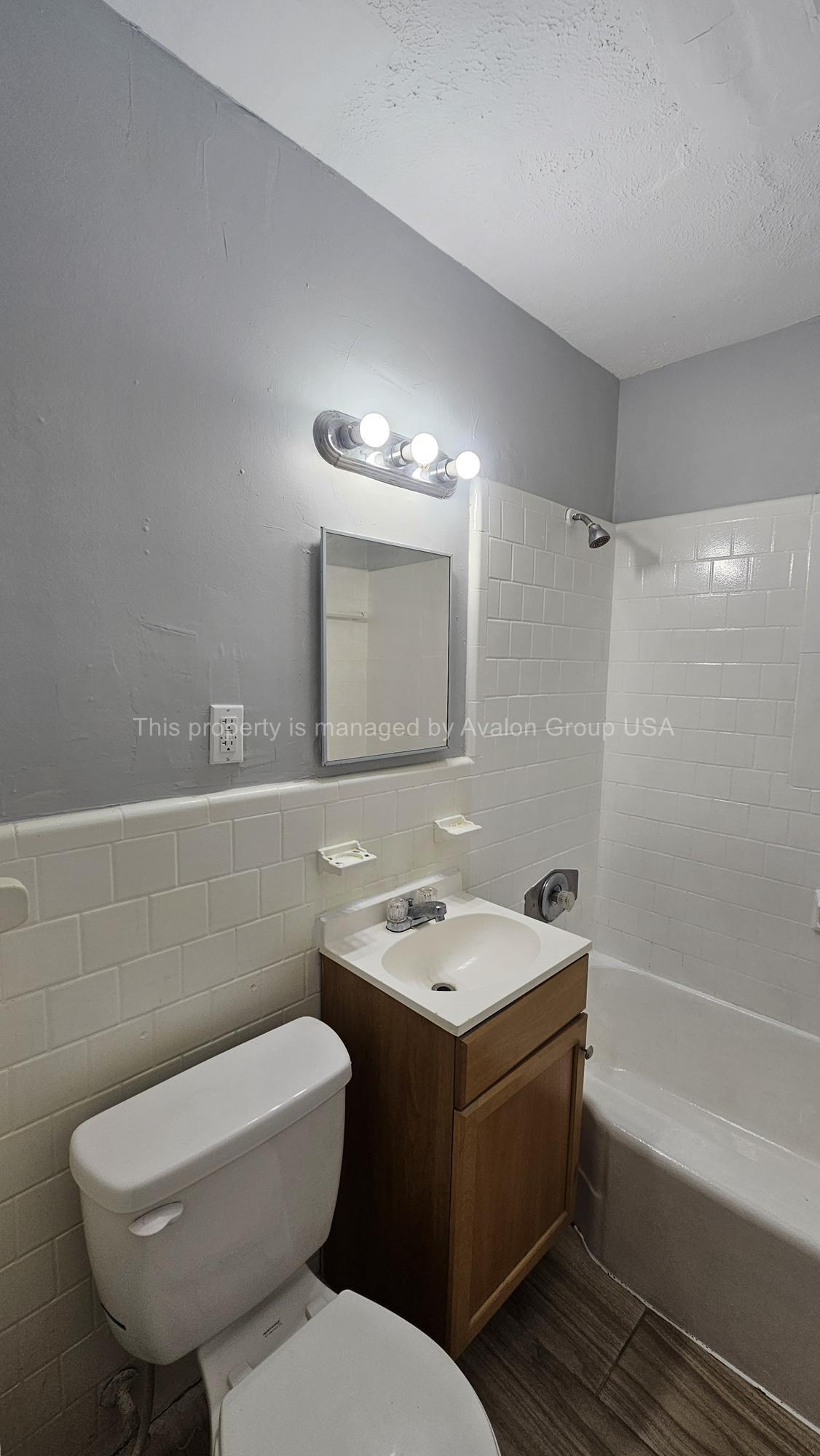 Building Photo - 912 Saratoga Blvd