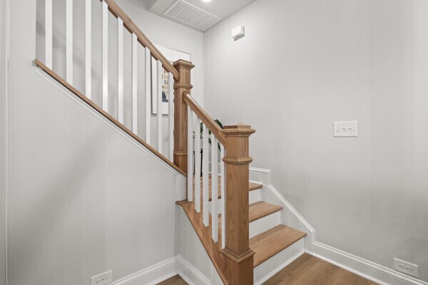 Building Photo - 1124 Drummond Ave