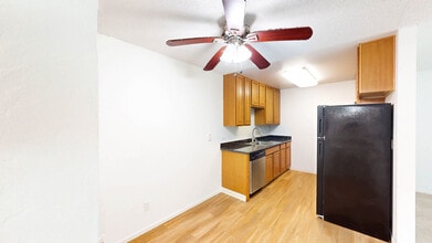 Building Photo - 410 Alameda del Prado