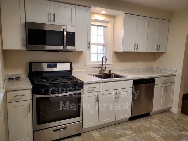 Building Photo - Great single family home in Verona