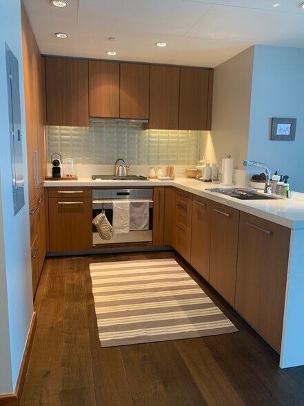 Kitchen - 1555 Kapiolani Blvd