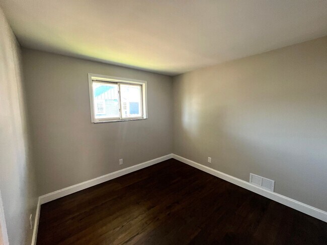 Building Photo - Stunning 3 Bed 1.5 Bath ranch available for rent in East Allentown