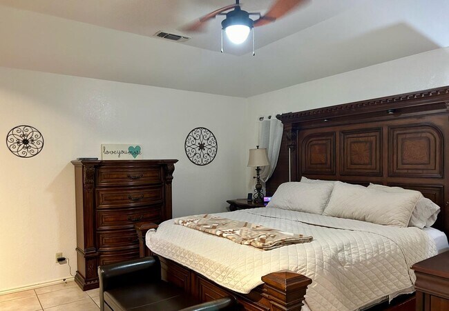 Building Photo - 1220 St John Loop