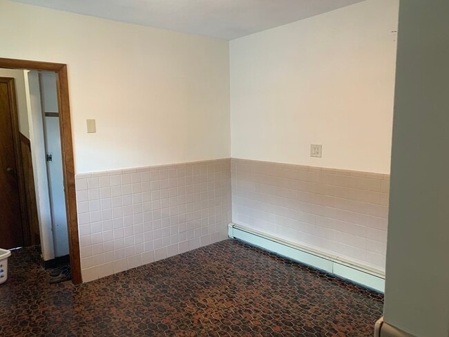 Building Photo - 52 Winter St