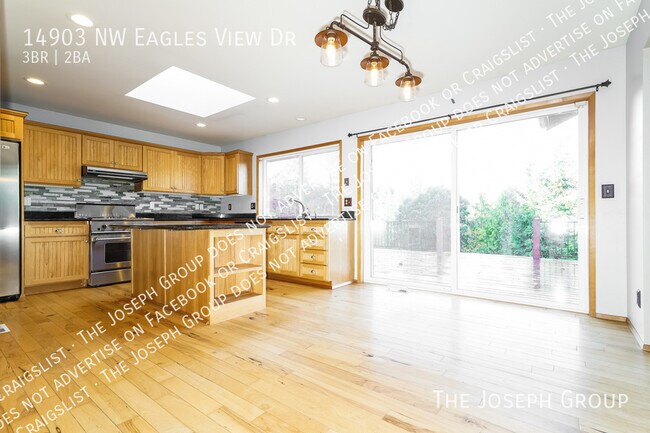 Building Photo - 14903 NW Eagles View Dr