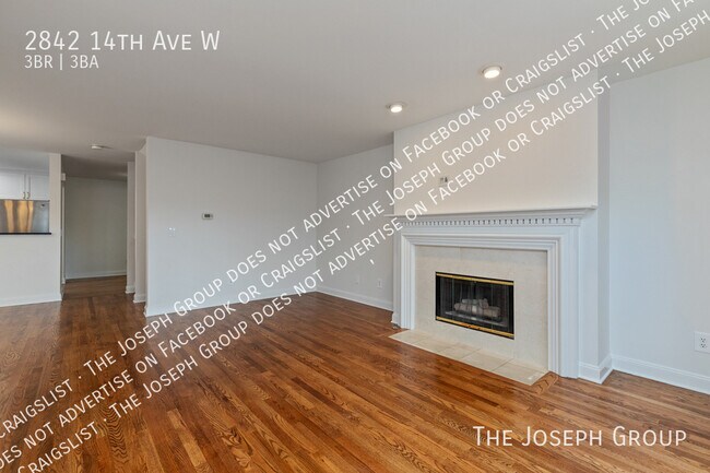 Building Photo - 2842 14th Ave W