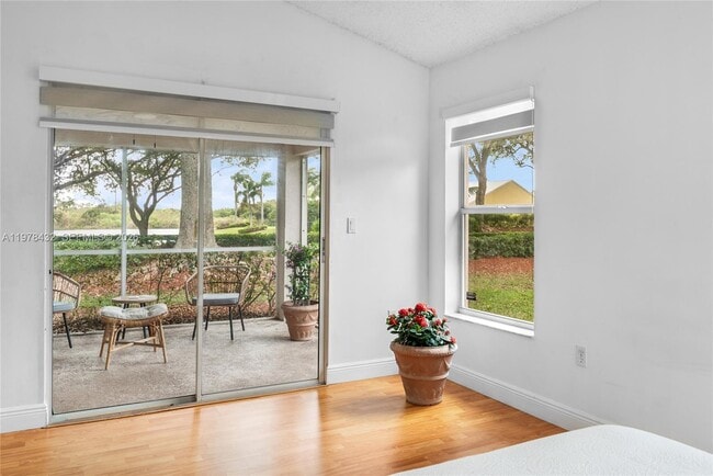 Building Photo - 2020 SE 5th Pl