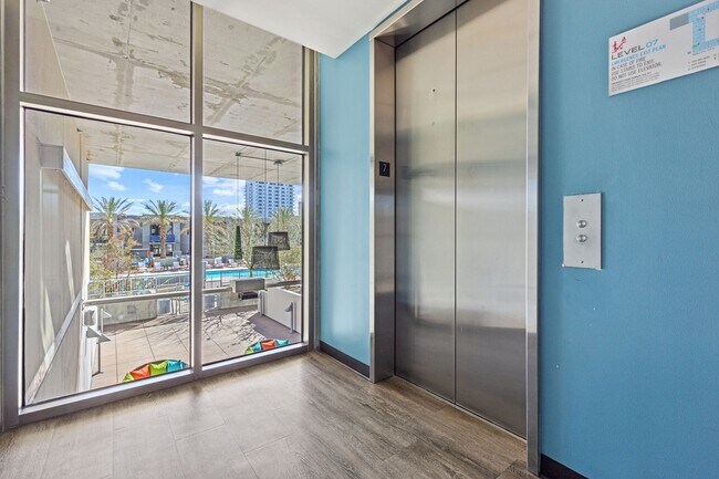 Building Photo - Furnished Juhl Condo w/ Balcony & City Views