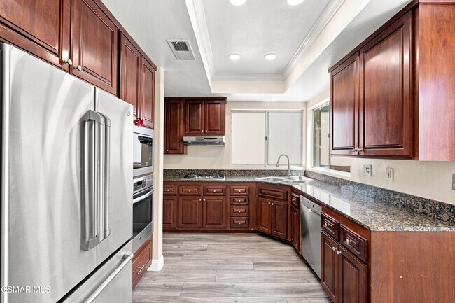 Building Photo - 556 Myrtle Ct