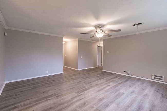 Building Photo - 3/2/2 in S Georgia!