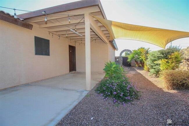 Building Photo - 3 Bedroom SOLAR Home in the Foothills for Rent!