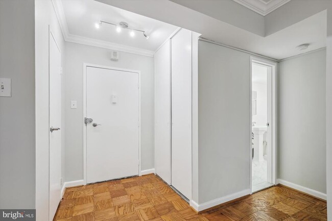 Building Photo - 4201 Cathedral Ave NW