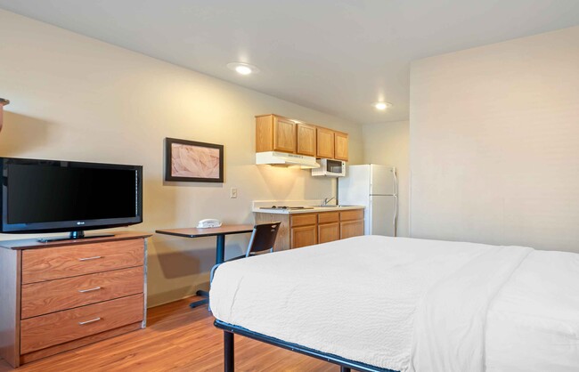 Building Photo - Furnished Studio-Colorado Springs - Airport