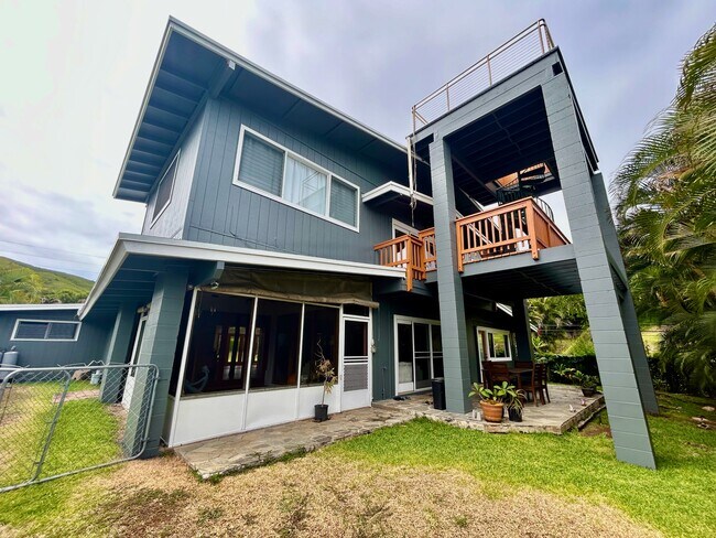 Building Photo - 44-513 Kaneohe Bay Dr
