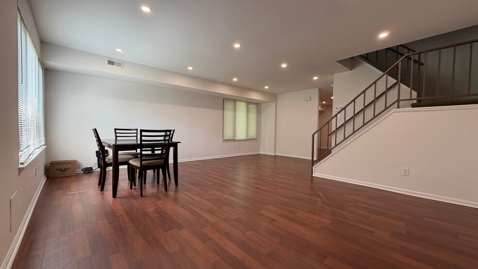 Building Photo - 4124 Salford Ct