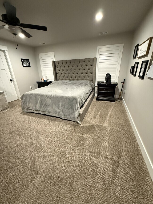 Building Photo - 46 S 2920 W