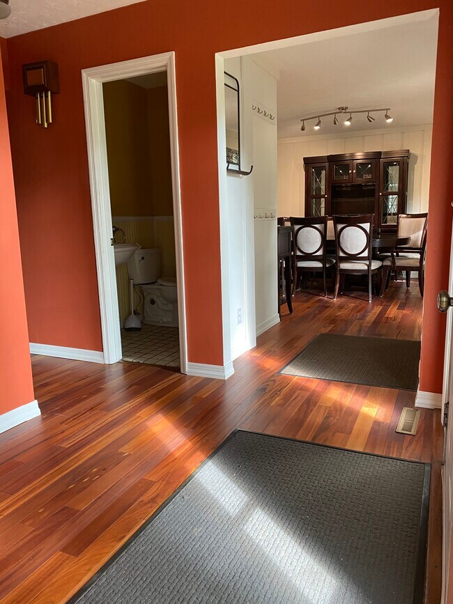 104 Spinning Wheel Ct 104 Spinning Wheel Ct West Lafayette IN 47906