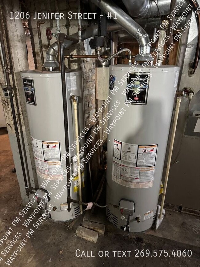 Building Photo - 1206 Jenifer St