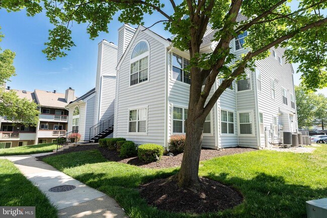 Building Photo - 14049 Vista Dr