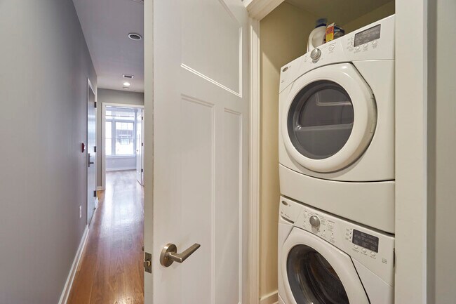 Building Photo - 1610 N Queen St