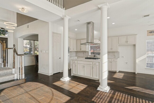 Building Photo - 9028 Bottlebrush Ln