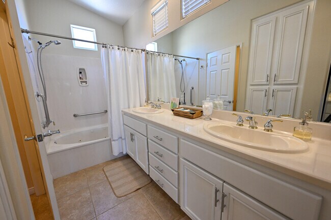 Building Photo - 45439 Shaugnessy Dr