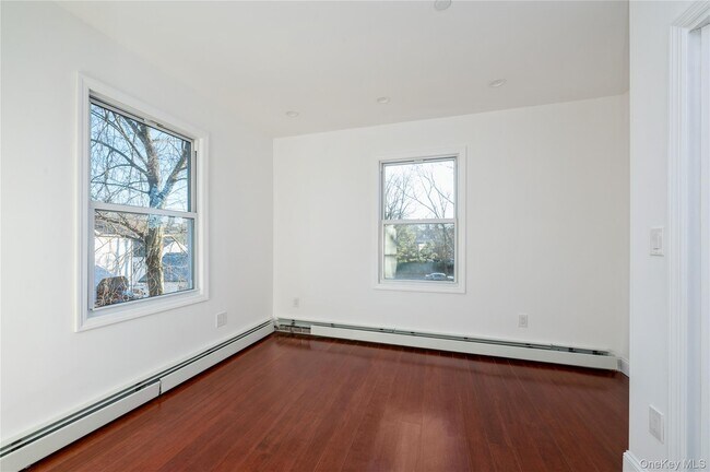 Building Photo - 59 Longdale Ave