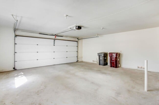 Building Photo - 43580 Texas Ave