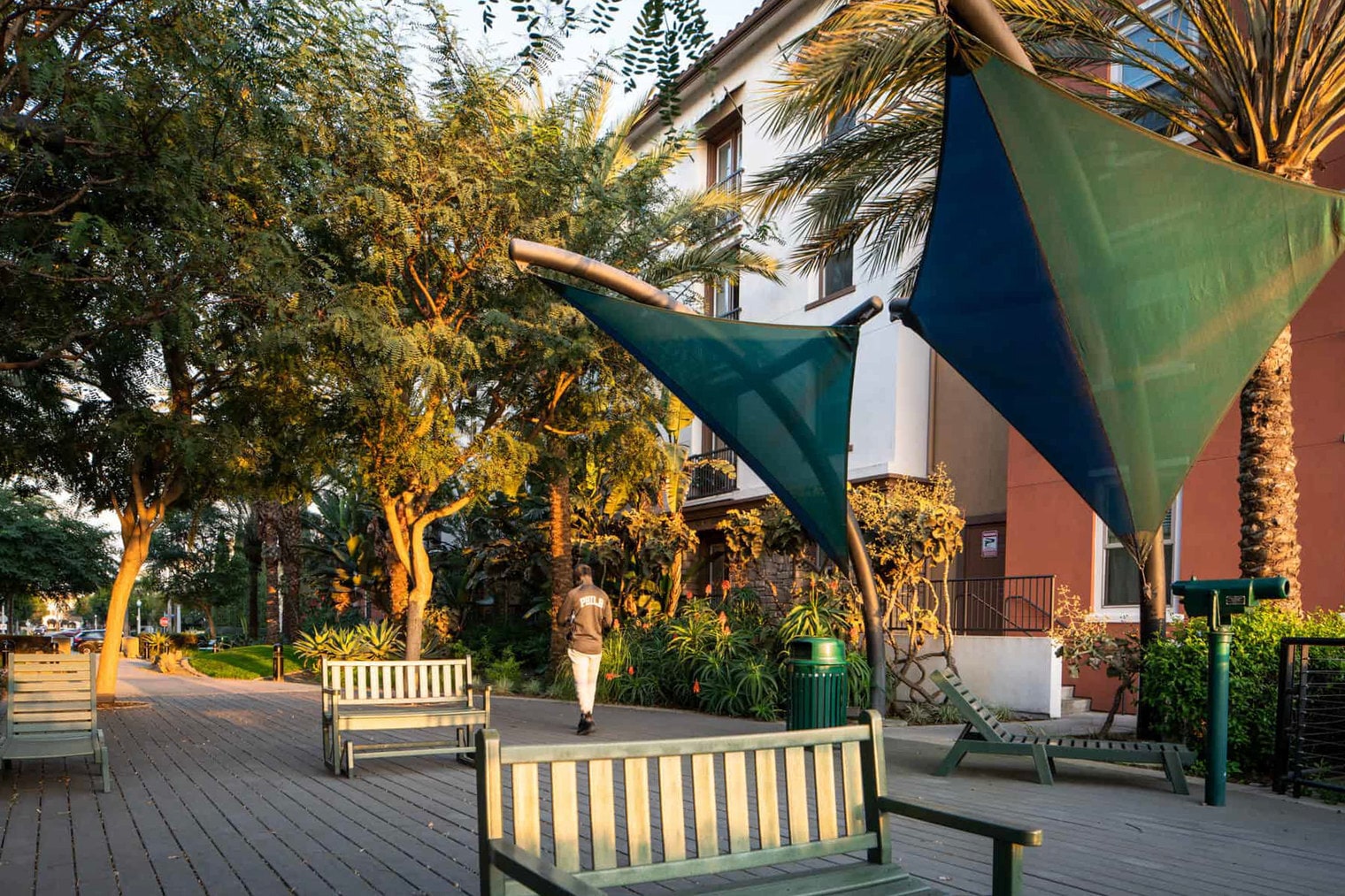 Building Photo - 7225 Crescent Prk W