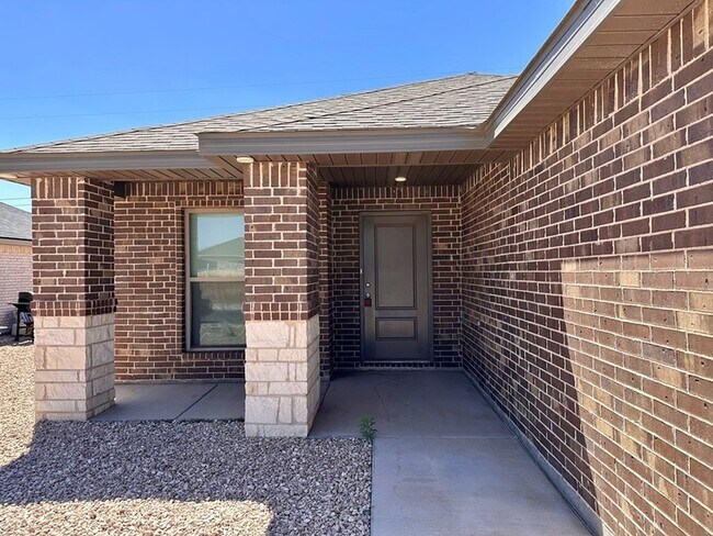 Building Photo - 5817 Settler Ave