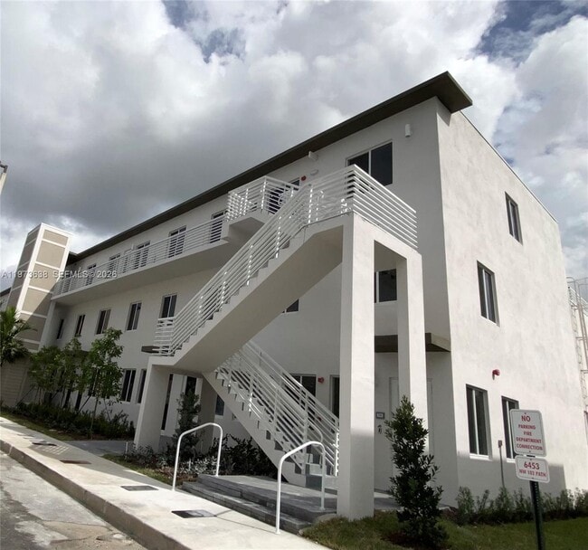 Building Photo - 6453 NW 102nd Path