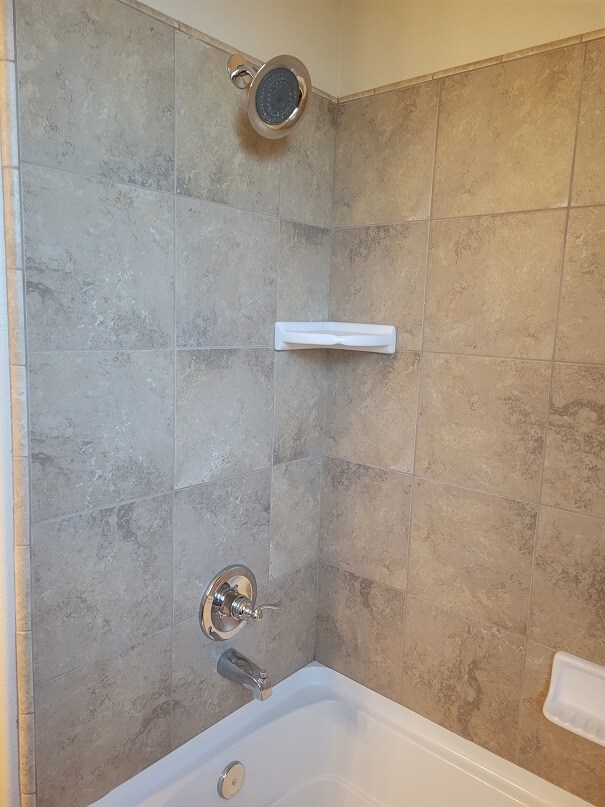 Building Photo - 227 Gooselake Cir