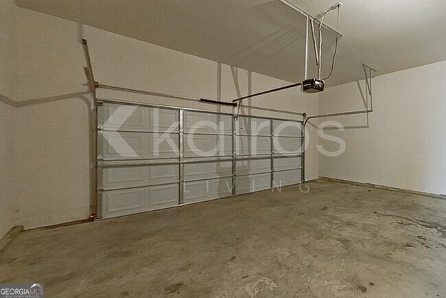 Building Photo - 3470 Bridgewood Dr