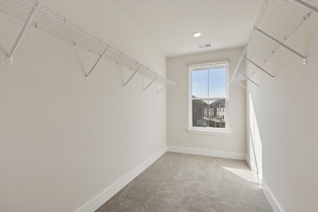 Building Photo - 3 Bedroom, 2.5 Bath Townhome in Steelpoint...