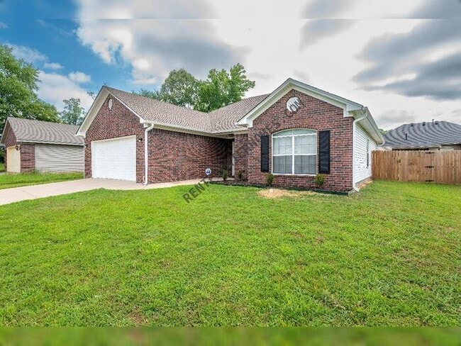 Building Photo - 2910 Falcon Ct