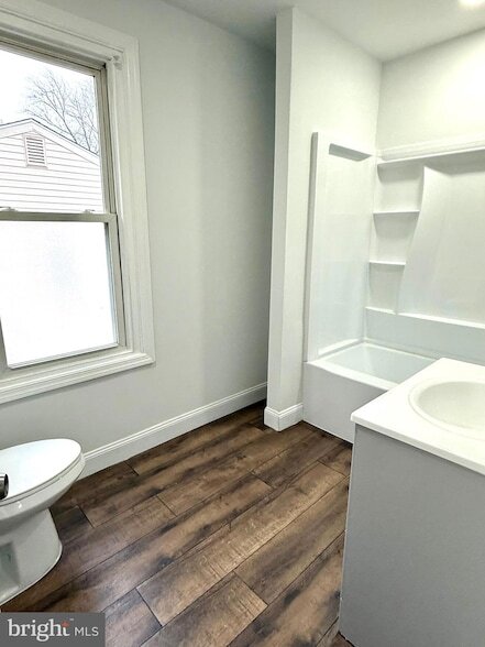 Building Photo - 1906 49th St