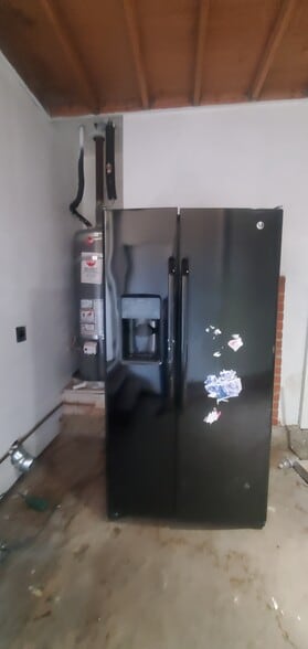 Building Photo - 629 Lee Dr